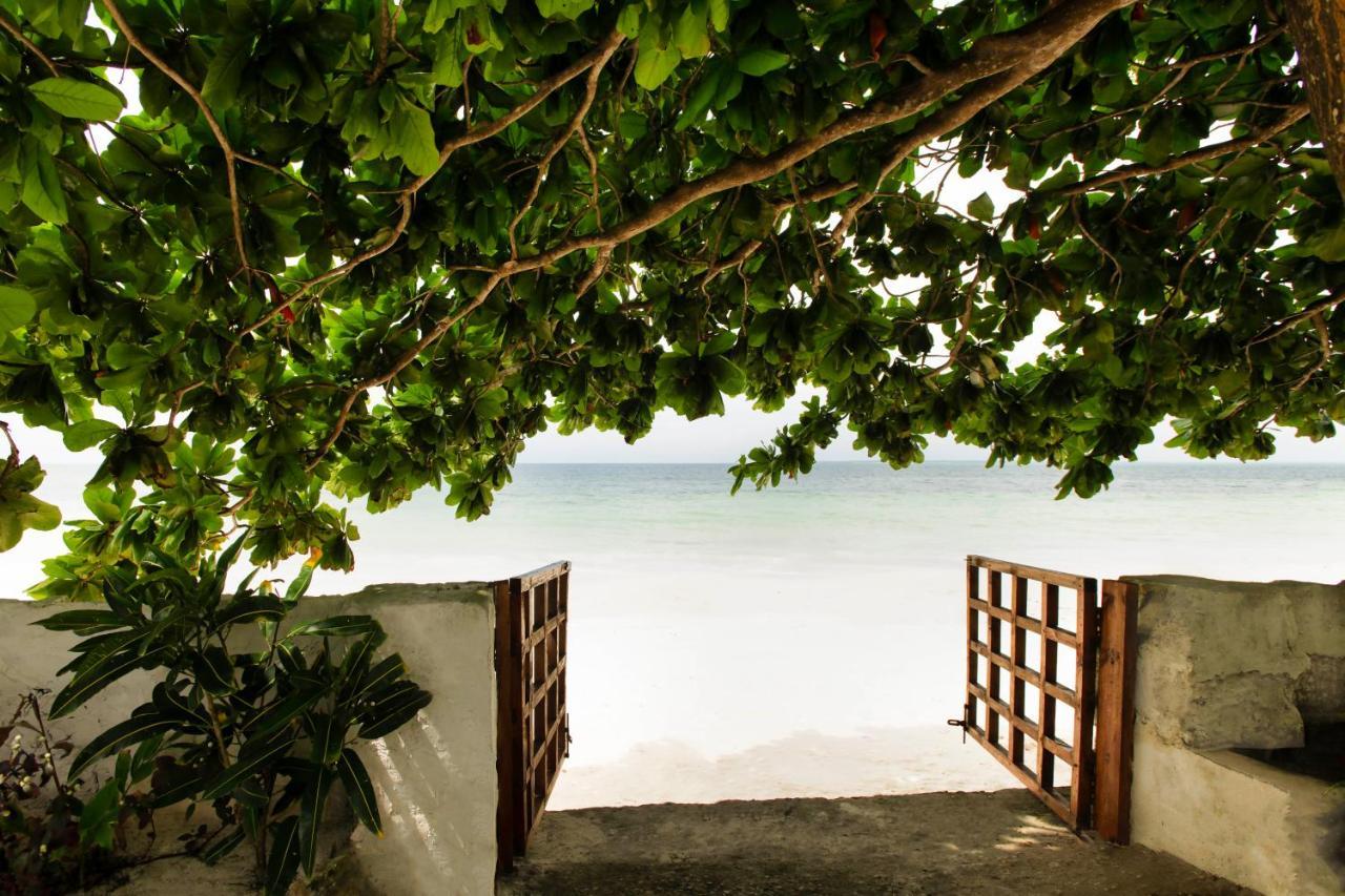Uroa Beach Lodge Zewnętrze zdjęcie