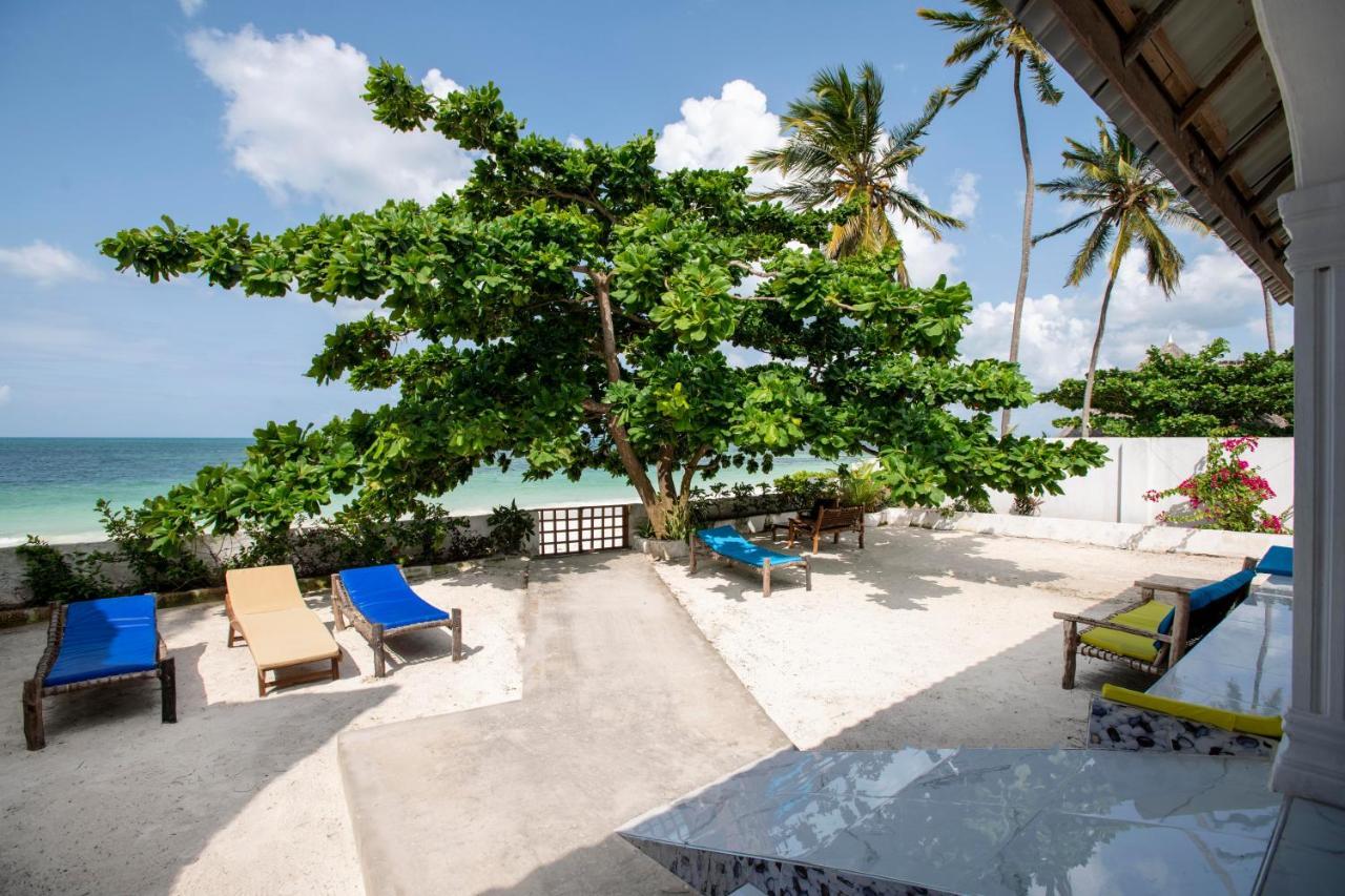 Uroa Beach Lodge Zewnętrze zdjęcie